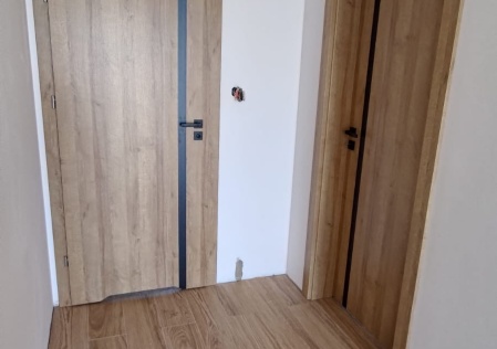 Drzwi Erkado model: altamura typ: intarsja LUX 220 (czarny)  Kolor:  dąb ST CPL , Ościeżnica regulowana