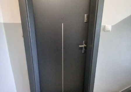 Drzwi wewnątrz klatkowe kolor Grafit Molet , wzór A66.